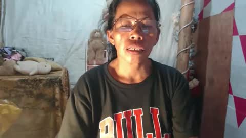 Snapshot of pinay_hazel chatting on February 10, 7:01 am hazel online show from February 10, 7:01 am