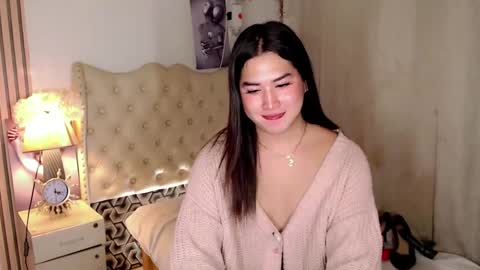 Ivy Morningstar online show from December 8, 9:08 pm