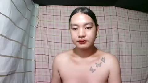 Snapshot of pinay_janella10 chatting on December 14, 5:40 pm pinay_janella10 online show from December 14, 5:40 pm