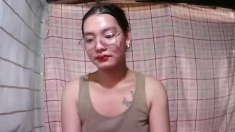 Snapshot of pinay_janella10 chatting on February 11, 8:30 am pinay_janella10 online show from February 11, 8:30 am