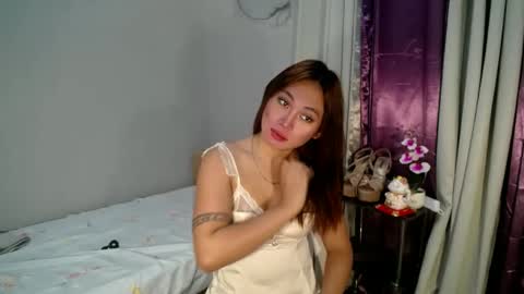 Jen online show from February 8, 3:41 am