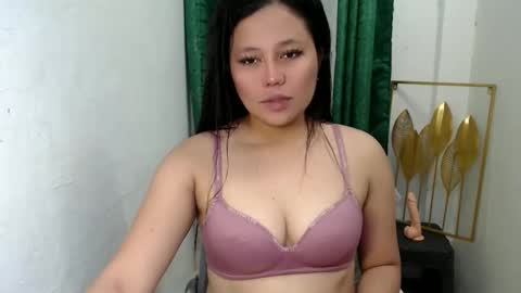 Snapshot of pinay_juliet chatting on April 18, 11:47 am pinay_juliet online show from April 18, 11:47 am