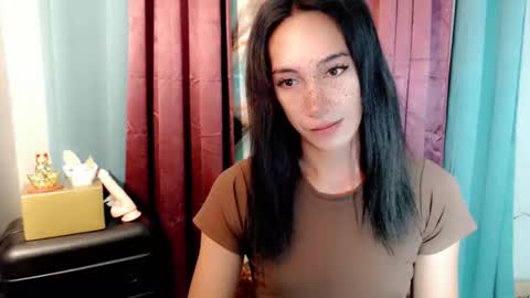 Snapshot of pinay_lucy chatting on November 6, 11:59 pm lucyLove online show from November 6, 11:59 pm