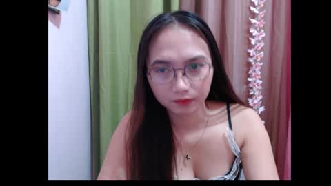 Snapshot of pinay_sweetsexy chatting on October 14, 6:03 am jem online show from October 14, 6:03 am