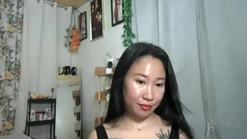 Snapshot of pinayhotty_yumie chatting on June 19, 11:14 am yumie online show from June 19, 11:14 am