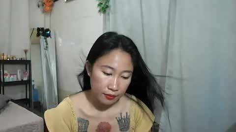 Snapshot of pinayhotty_yumie chatting on June 26, 2:05 am yumie online show from June 26, 2:05 am