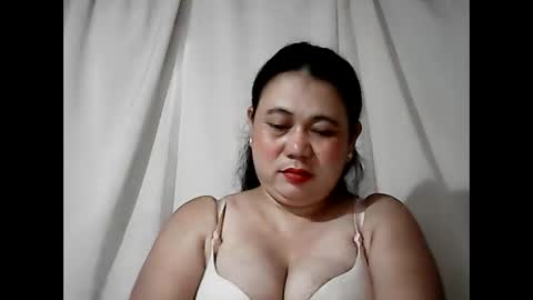 pinaymama12345 online show from June 3, 11:21 pm