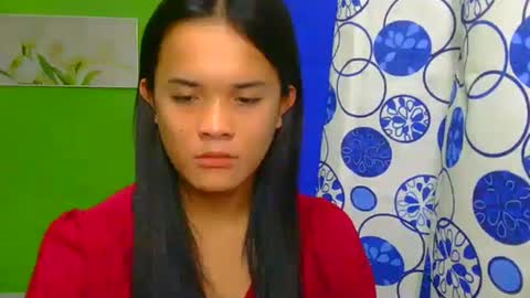 pinaymorena_rhowe online show from December 10, 4:34 am