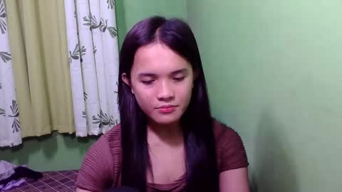 pinaymorena_rhowe online show from December 28, 3:26 pm
