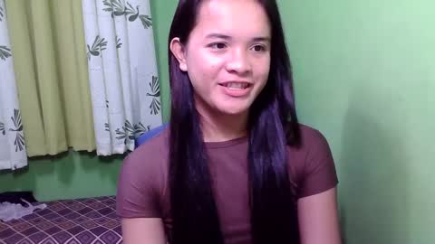 pinaymorena_rhowe online show from January 10, 10:25 pm