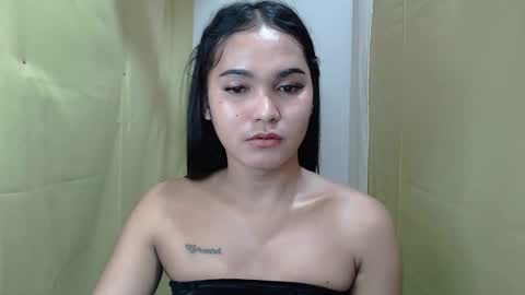 Snapshot of pinaysweatwetlover69 chatting on May 25, 12:27 am celistina Crwford online show from May 25, 12:27 am