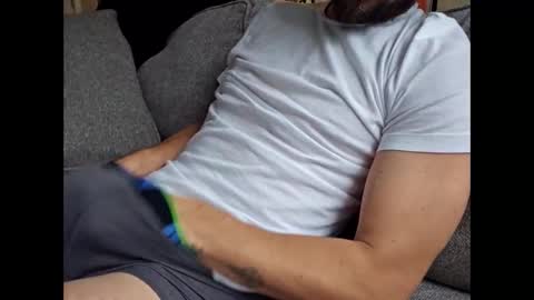 Snapshot of pineappletaste chatting on October 23, 5:44 pm pineappletaste online show from October 23, 5:44 pm