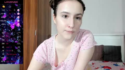 pingviluly online show from September 11, 6:02 am