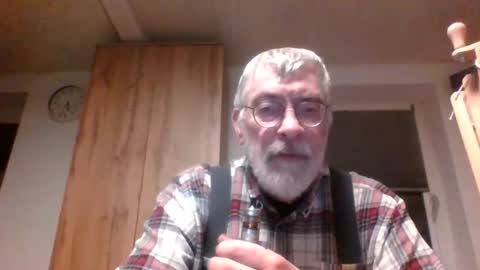 Snapshot of pinholder chatting on November 18, 4:33 pm Michael online show from November 18, 4:33 pm