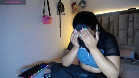 tiffany online show from April 12, 7:52 pm