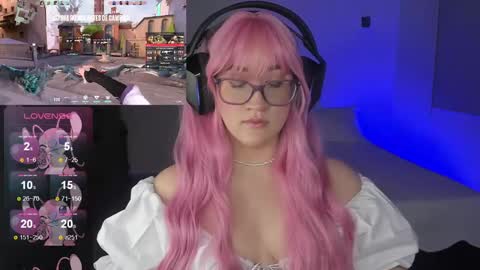 Snapshot of pink_angell chatting on January 15, 1:56 am Emilly Santis online show from January 15, 1:56 am