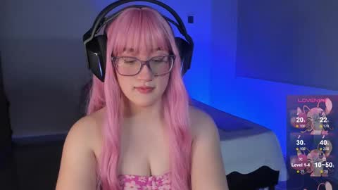Snapshot of pink_angell chatting on February 11, 2:57 am Emilly Santis online show from February 11, 2:57 am