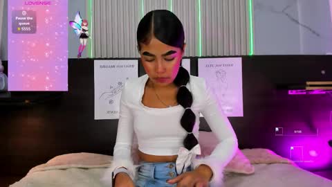 pink_as online show from September 19, 1:01 pm