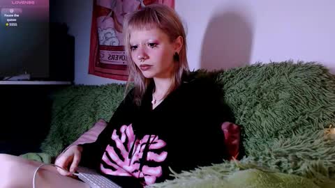 Snapshot of pink_k1tty chatting on October 1, 3:40 pm pink_k1tty online show from October 1, 3:40 pm