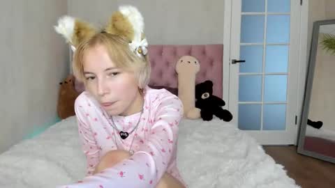 pink_lila18 online show from September 22, 9:00 am