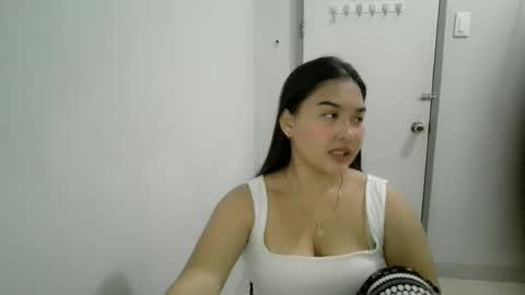 Snapshot of pink_lilat chatting on April 21, 5:36 am Baby online show from April 21, 5:36 am