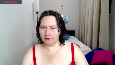 Snapshot of pink_pikmi chatting on October 12, 4:39 pm Katie online show from October 12, 4:39 pm