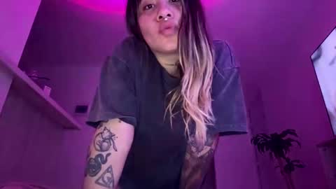 KELLY  online show from November 24, 12:10 am