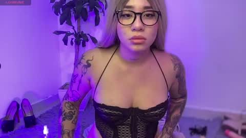 KELLY  online show from August 5, 11:24 am