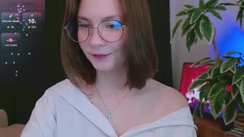 Snapshot of pink_seagull chatting on December 4, 5:33 pm Eva online show from December 4, 5:33 pm