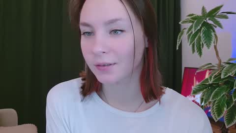 Snapshot of pink_seagull chatting on December 19, 8:02 pm Eva online show from December 19, 8:02 pm