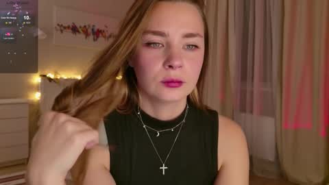 Snapshot of pink_seagull chatting on October 25, 5:30 pm Eva online show from October 25, 5:30 pm