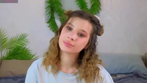 Adele online show from April 2, 9:45 pm