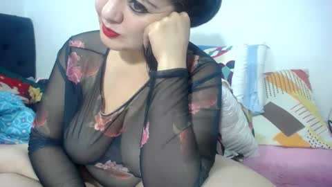 Snapshot of pinkafroditaxx chatting on October 10, 3:22 pm pinkafroditaxx online show from October 10, 3:22 pm