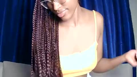 Snapshot of pinkaura_ chatting on July 28, 9:14 pm PinkyAura online show from July 28, 9:14 pm