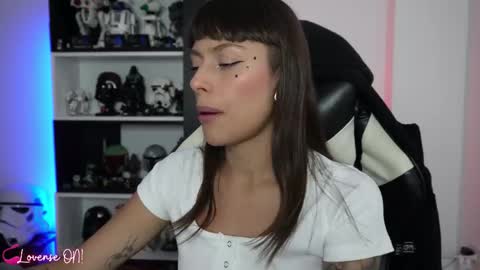 Snapshot of pinkcatlive chatting on December 15, 7:18 pm Emily online show from December 15, 7:18 pm