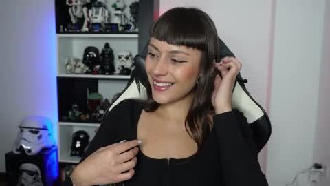 Snapshot of pinkcatlive chatting on January 15, 10:46 pm Emily online show from January 15, 10:46 pm