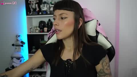 Snapshot of pinkcatlive chatting on May 19, 3:40 pm Emily online show from May 19, 3:40 pm