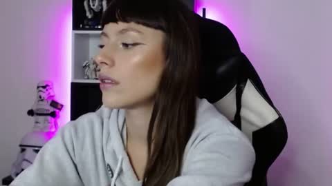 Emily online show from June 19, 1:10 am