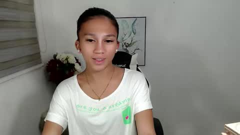 Snapshot of pinkdollbaby_ chatting on April 22, 11:45 am pinkdollbaby_ online show from April 22, 11:45 am