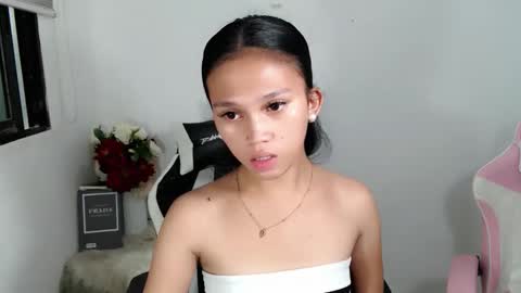 Snapshot of pinkdollbaby_ chatting on April 25, 1:03 pm pinkdollbaby_ online show from April 25, 1:03 pm