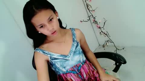 Snapshot of pinkdollbaby_ chatting on May 4, 6:42 am pinkdollbaby_ online show from May 4, 6:42 am
