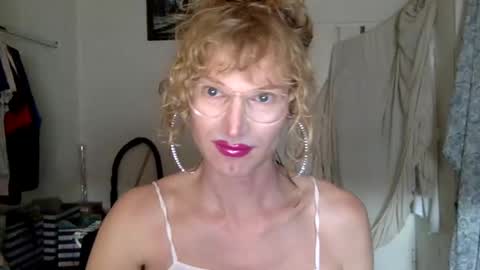 Snapshot of pinkfag chatting on February 4, 11:27 am pinkfag online show from February 4, 11:27 am