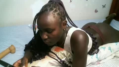 Snapshot of pinkiey_ chatting on December 2, 9:32 pm pinky online show from December 2, 9:32 pm