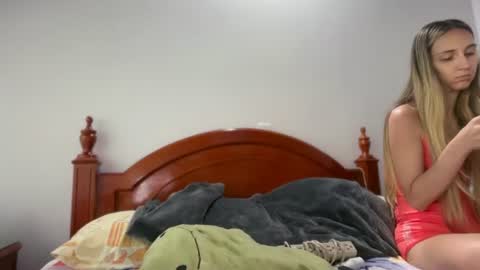 Snapshot of pinkilola chatting on June 27, 9:42 pm Pinkilola online show from June 27, 9:42 pm