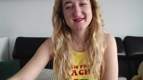 Nice Women  online show from April 9, 11:15 am