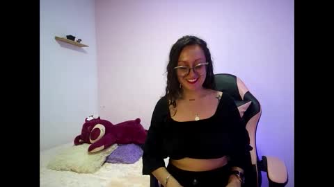 pinkvixen69 online show from January 14, 1:11 am