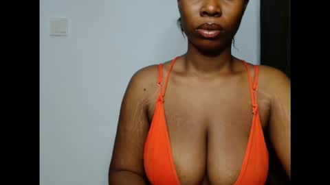 Snapshot of pinkxsugar chatting on October 13, 9:42 am pinkxsugar online show from October 13, 9:42 am