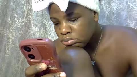 Snapshot of pinky_ebony13 chatting on March 23, 4:00 pm pinky_ebony13 online show from March 23, 4:00 pm