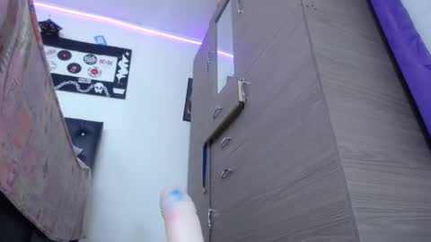 Snapshot of pinky_pinky_ chatting on October 23, 3:22 pm VIOLETA LOPEZ online show from October 23, 3:22 pm