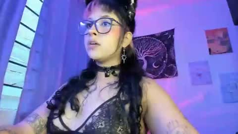 pinky_promiseex online show from October 13, 10:43 pm